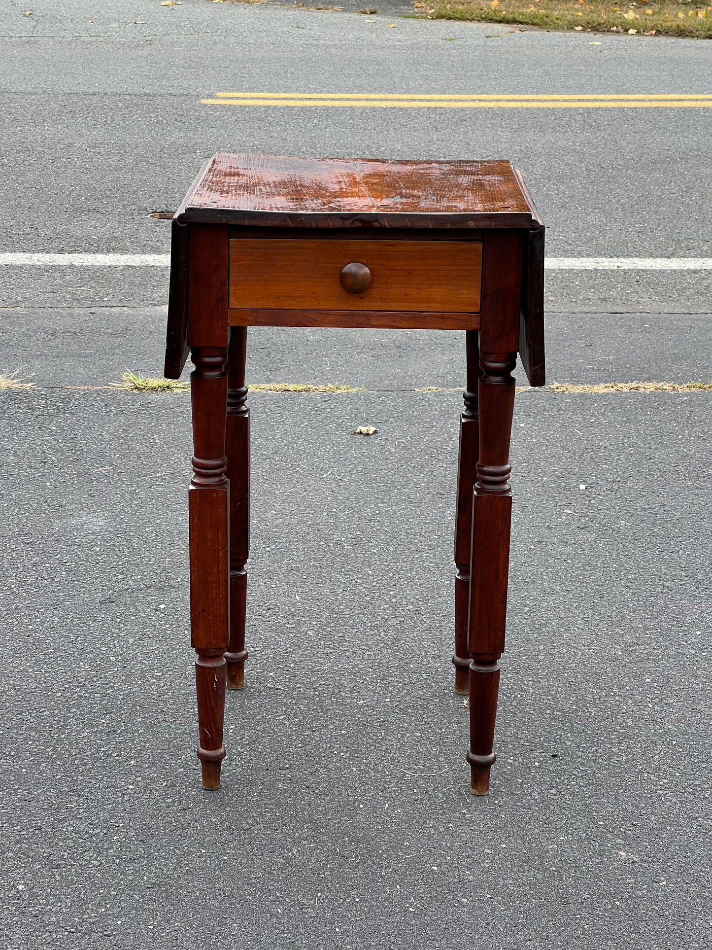 Antique New York Sheraton One Drawer Stand c. 1800