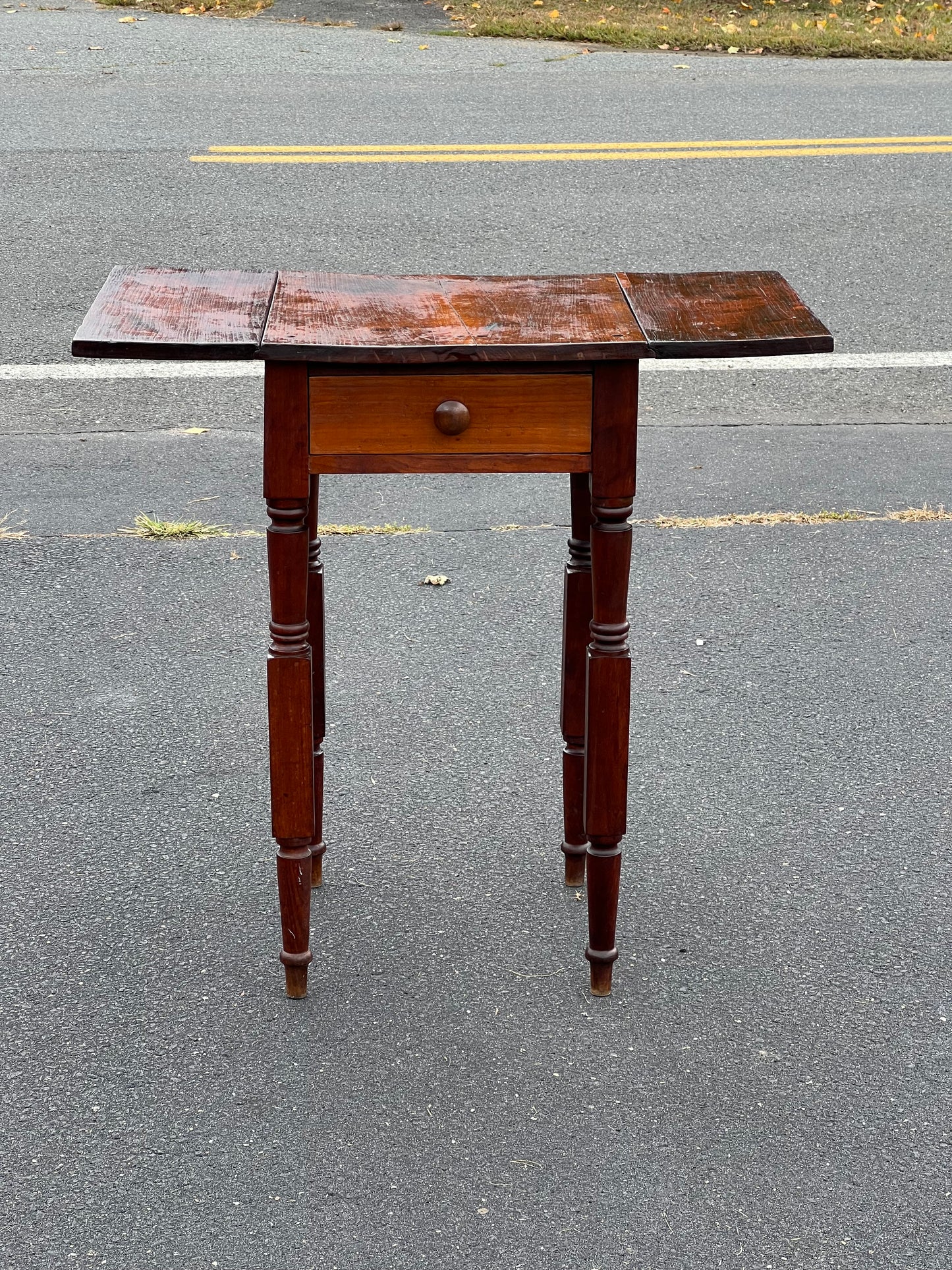 Antique New York Sheraton One Drawer Stand c. 1800