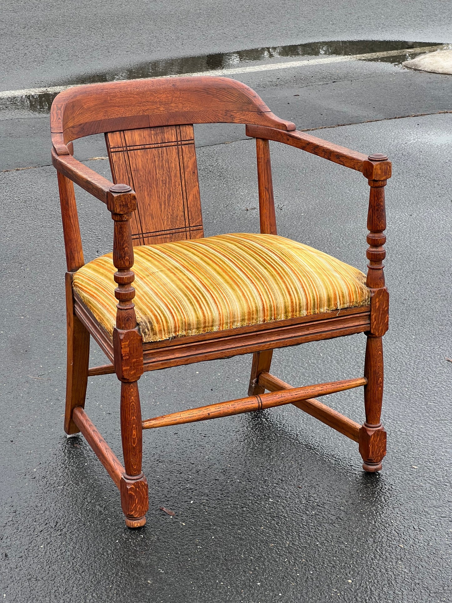 Antique Arts and Crafts Oak Arm Chair c. 1910