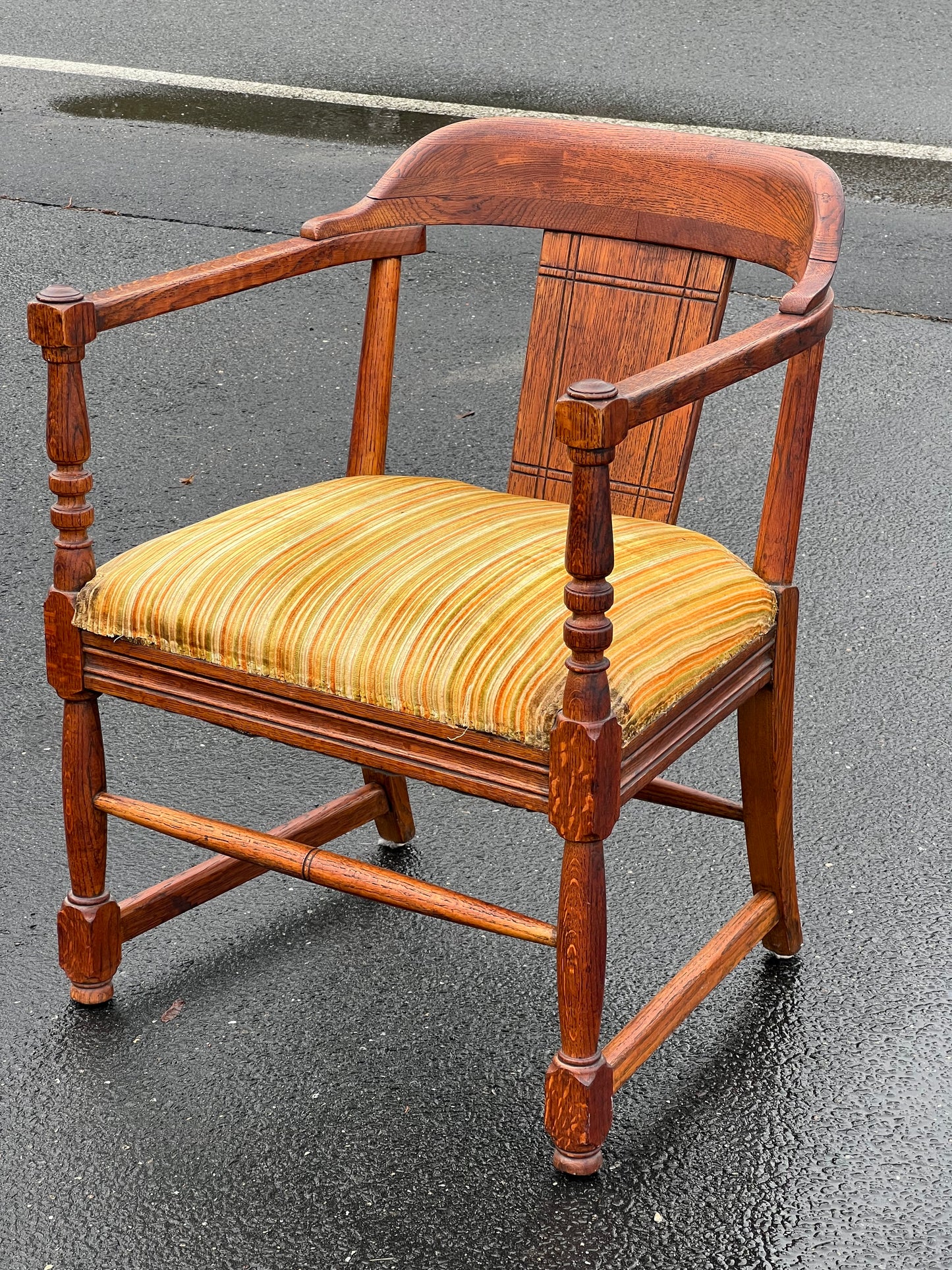 Antique Arts and Crafts Oak Arm Chair c. 1910