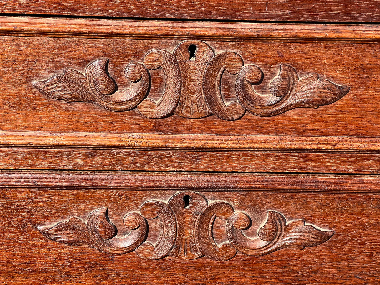 Early Victorian Walnut Four Drawer Marble Top Chest in the Rococo Style c. 1850