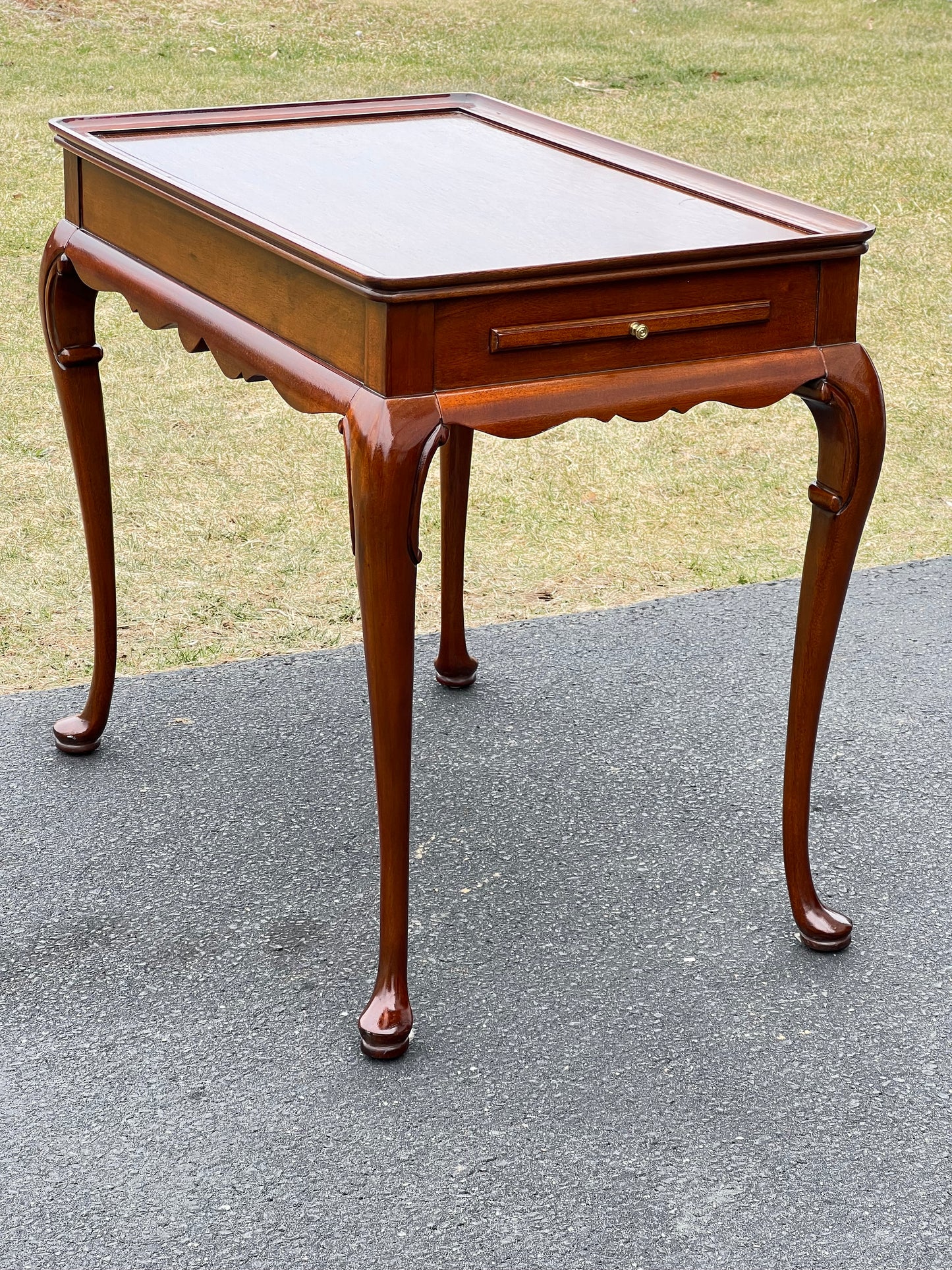 Vintage Queen Anne Style Mahogany Tea Table