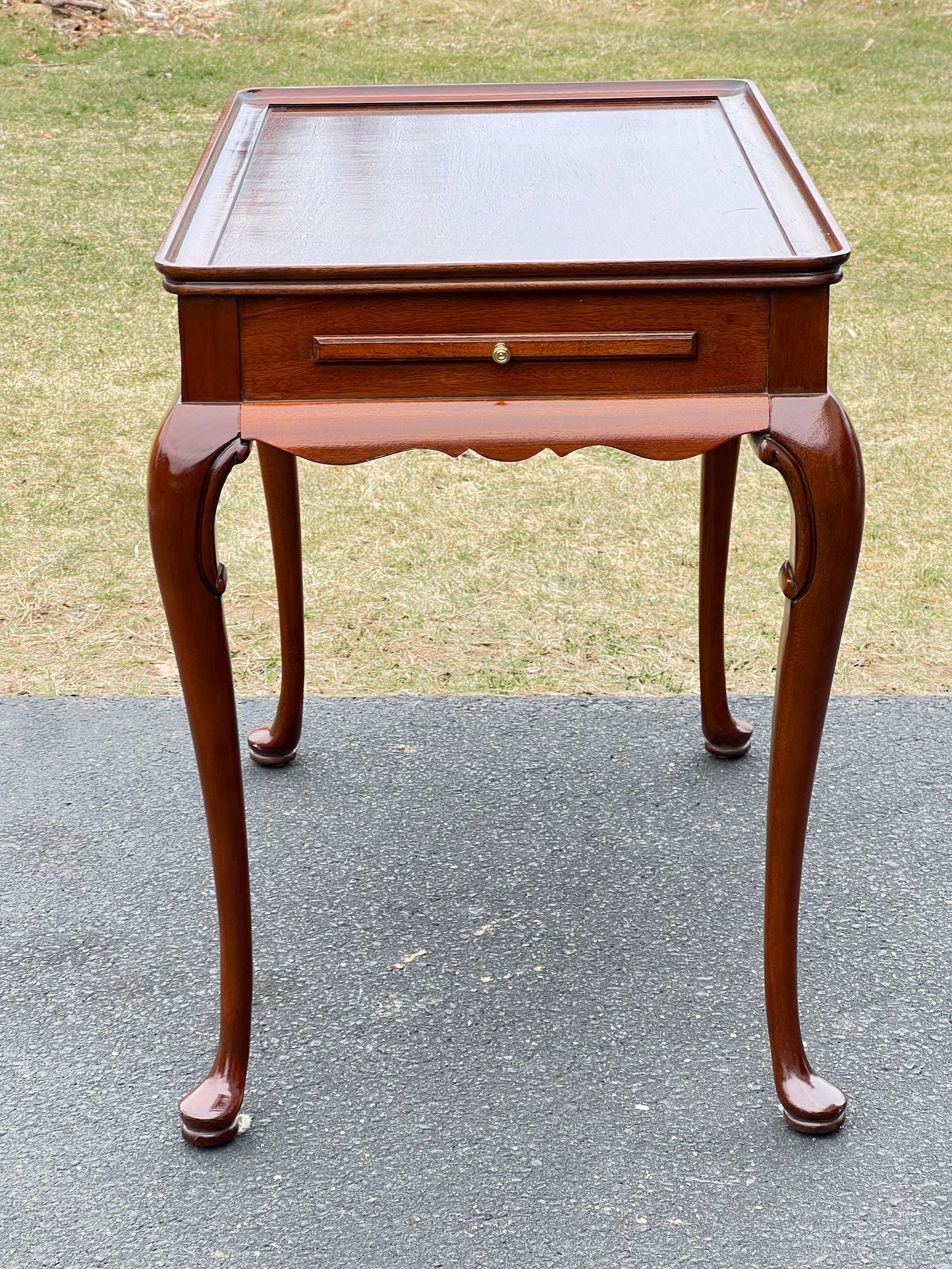 Vintage Queen Anne Style Mahogany Tea Table