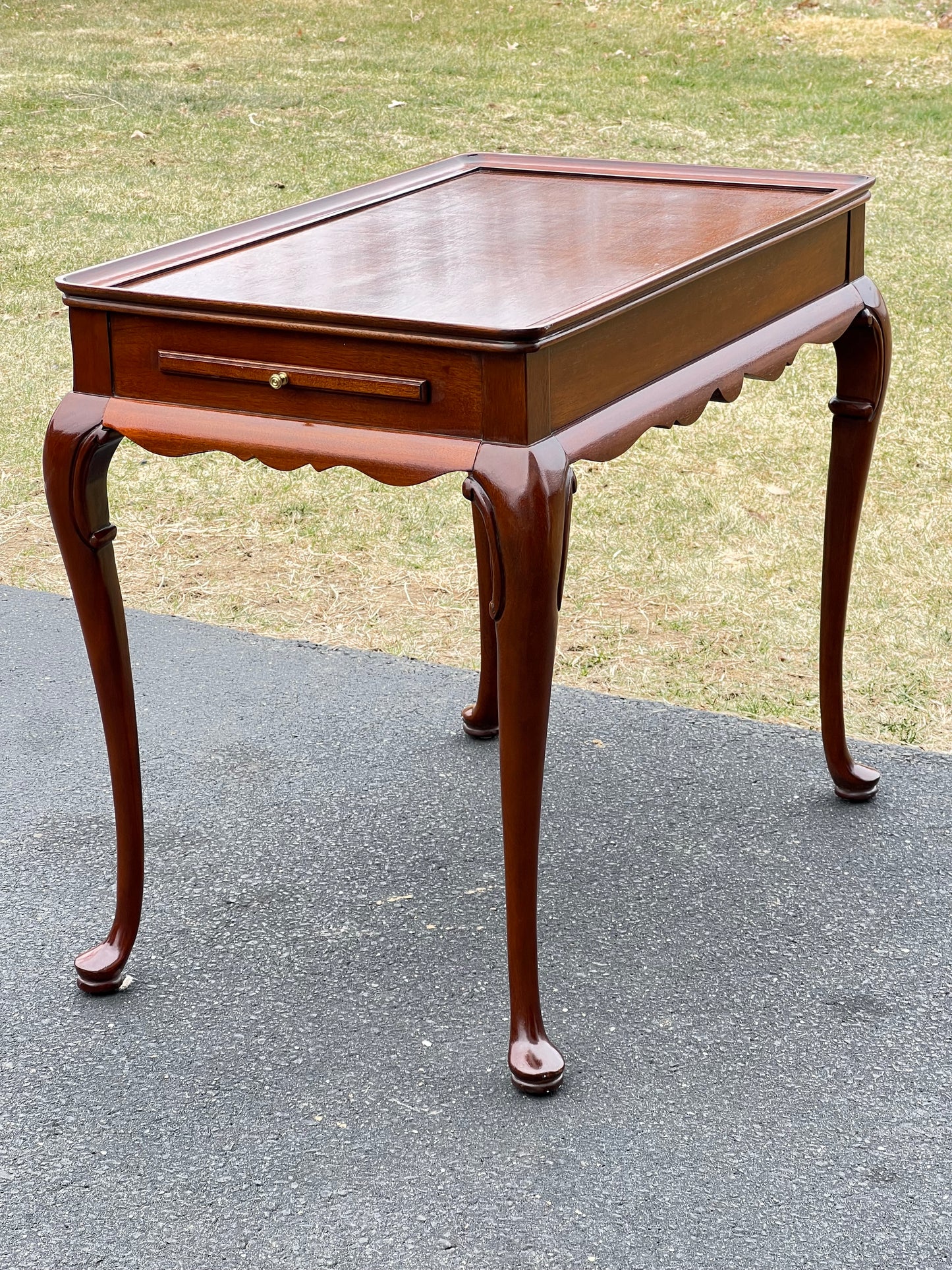 Vintage Queen Anne Style Mahogany Tea Table