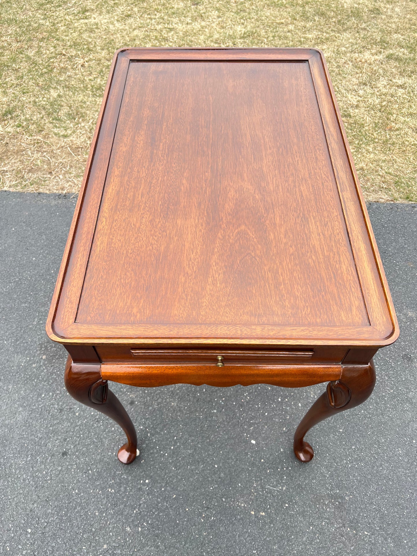 Vintage Queen Anne Style Mahogany Tea Table