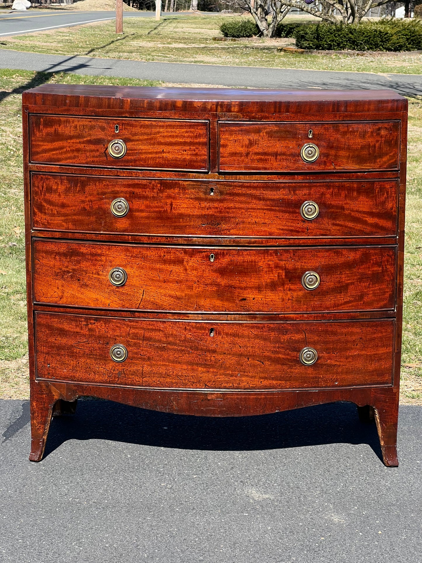 Colonial American Made Georgian Mahogany Bow Front Two Over Three Chest c. 1780