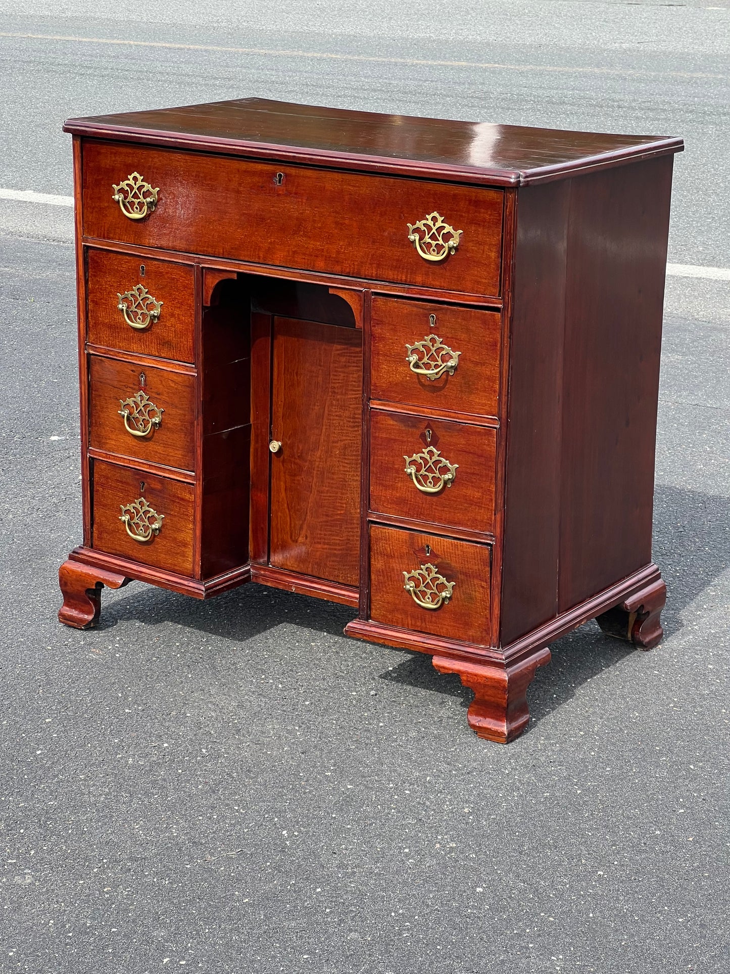 Antique George III Mahogany Kneehole Desk c. Late 18th Century