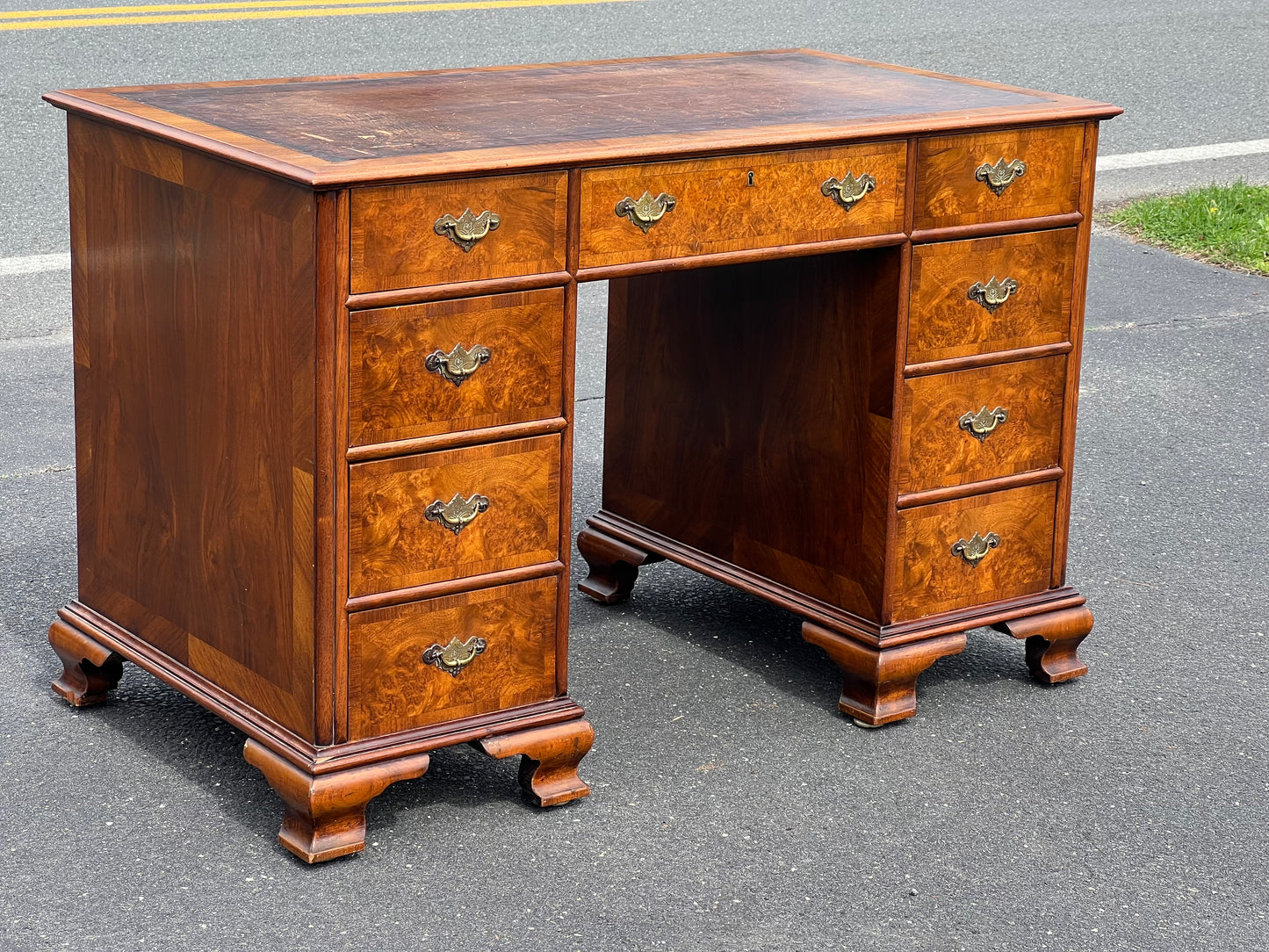 Very Good Reproduction English Elm Burl Georgian Style Partners Desk