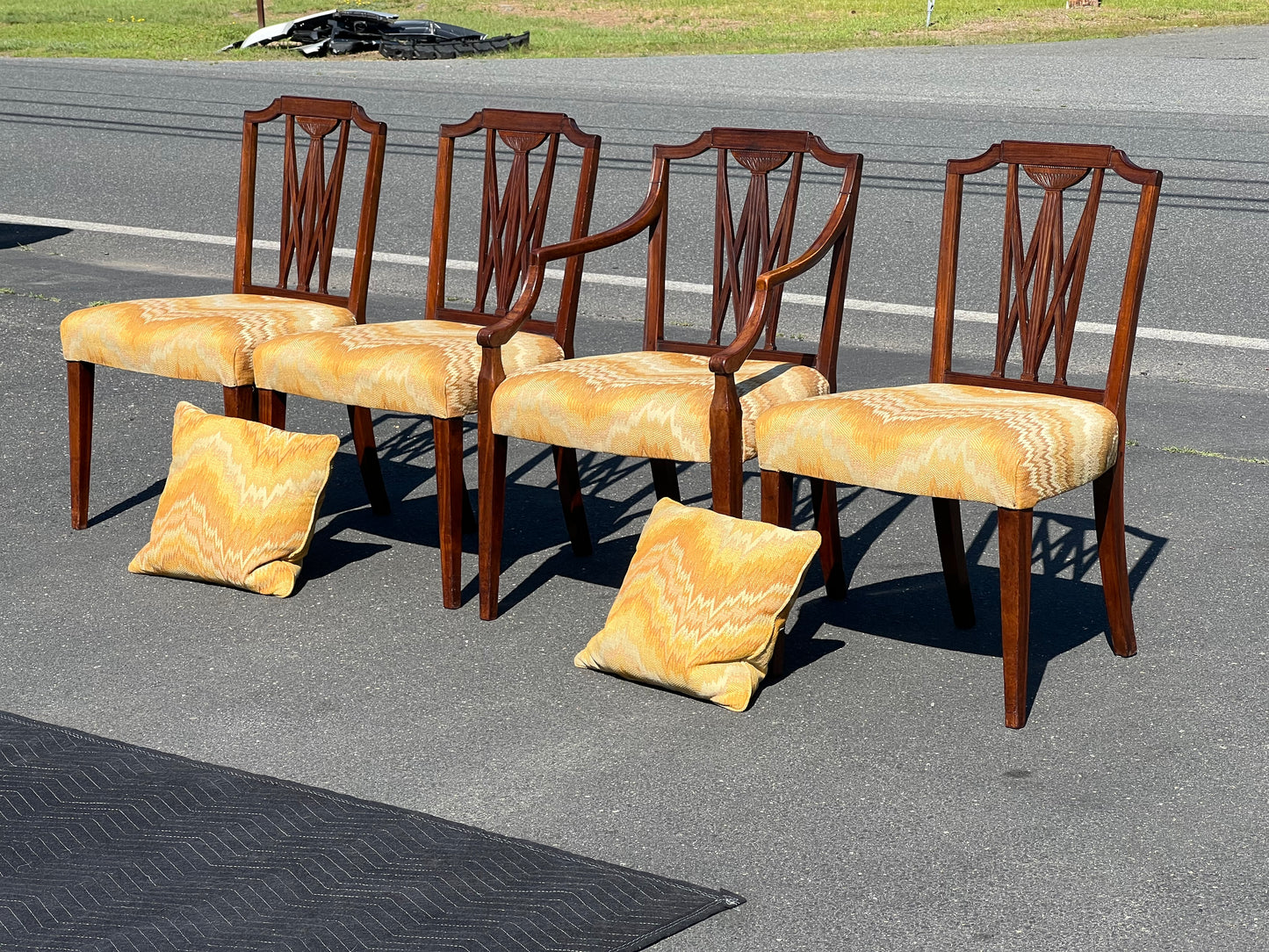 Fine Set of Four Antique 18th Century Carved Mahogany Hepplewhite Chairs