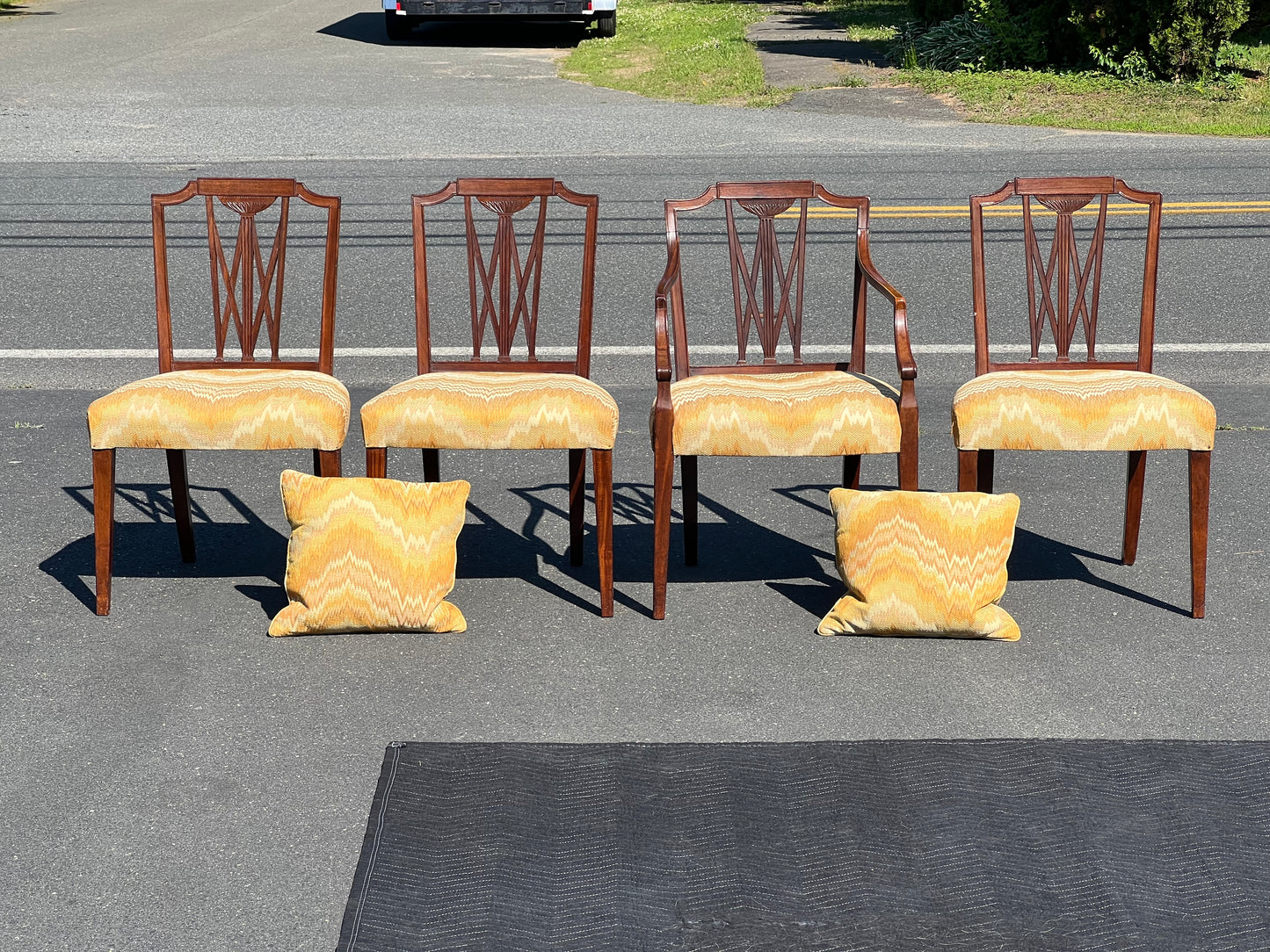 Fine Set of Four Antique 18th Century Carved Mahogany Hepplewhite Chairs