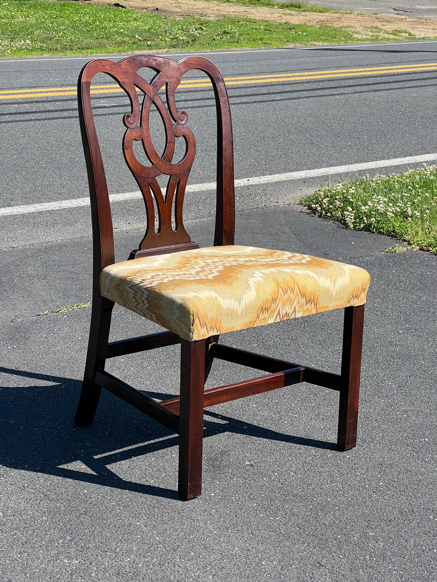 Antique Chippendale Mahogany Side Chair with Arched Crest Rail and Pierced Splat