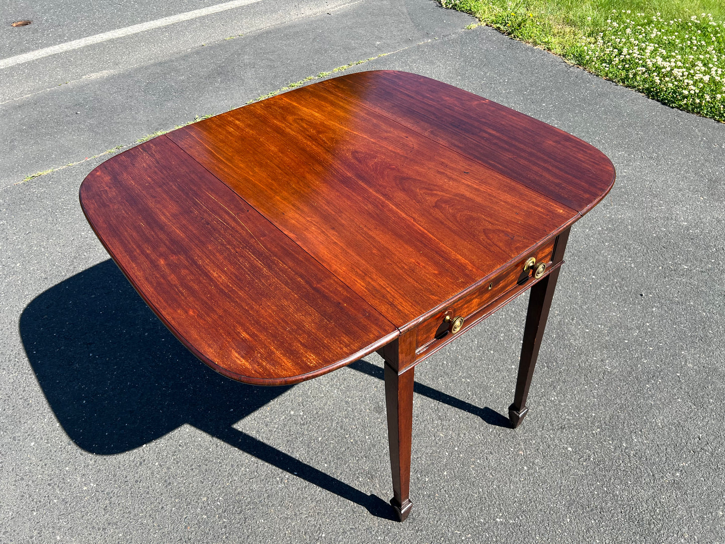 Rare Antique George III Mahogany Drop Leaf Table with Spade Feet