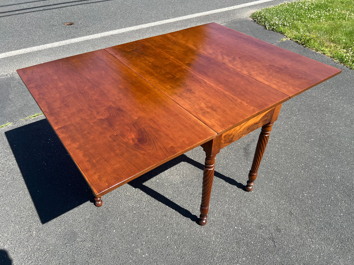 Antique Federal Period Cherry Drop Leaf Table