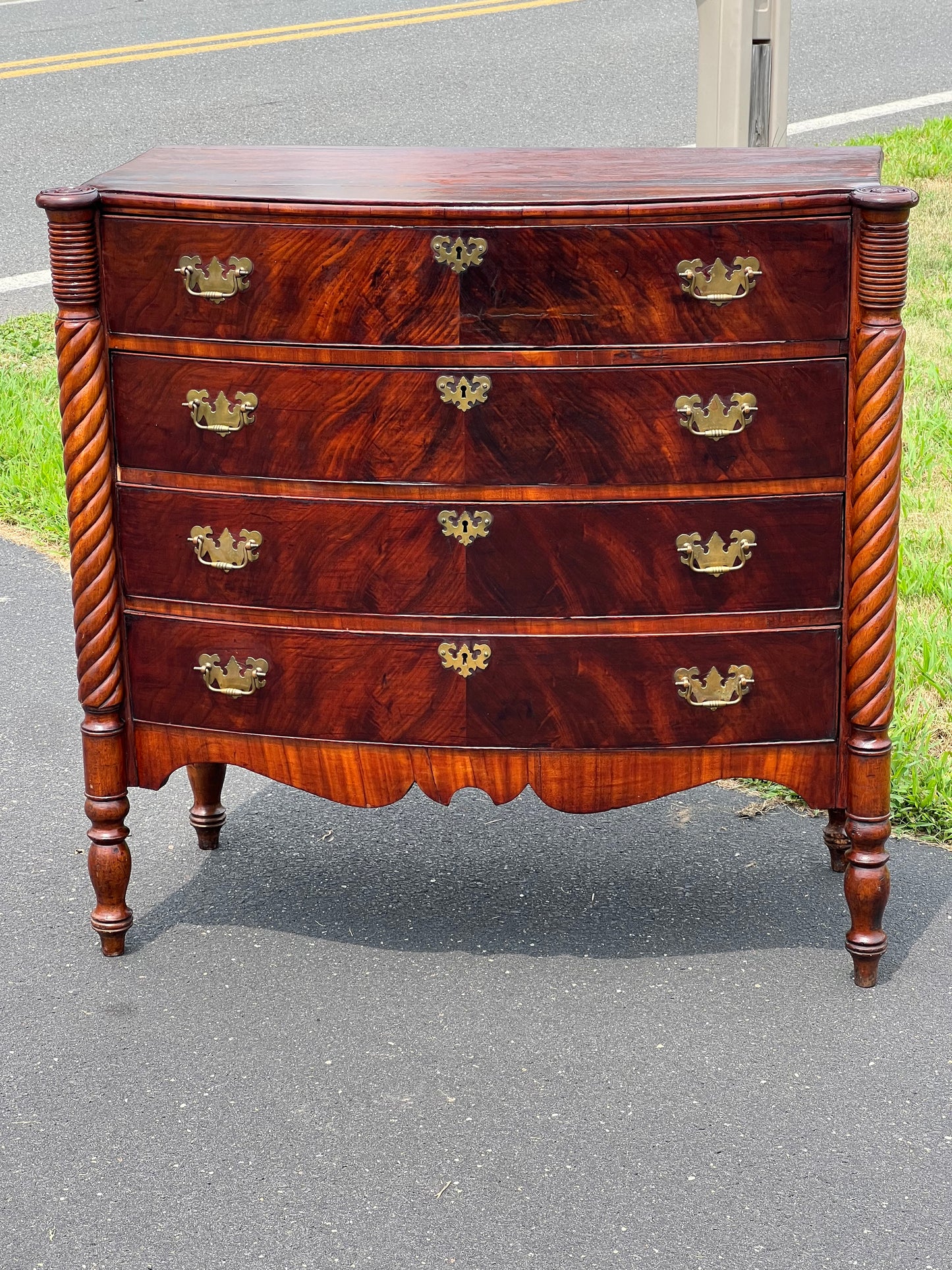 Fine Sheraton Mahogany Bowfront Four Drawer Chest c. 1830