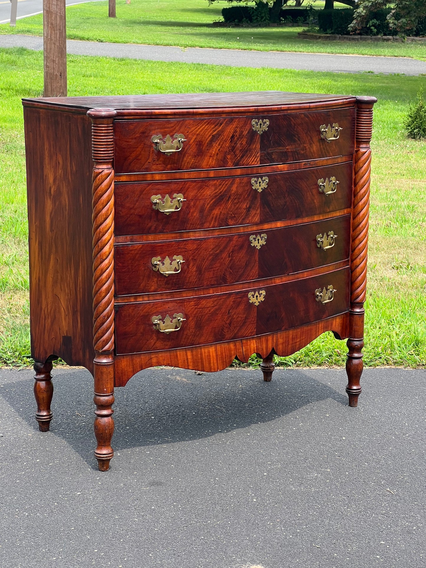 Fine Sheraton Mahogany Bowfront Four Drawer Chest c. 1830