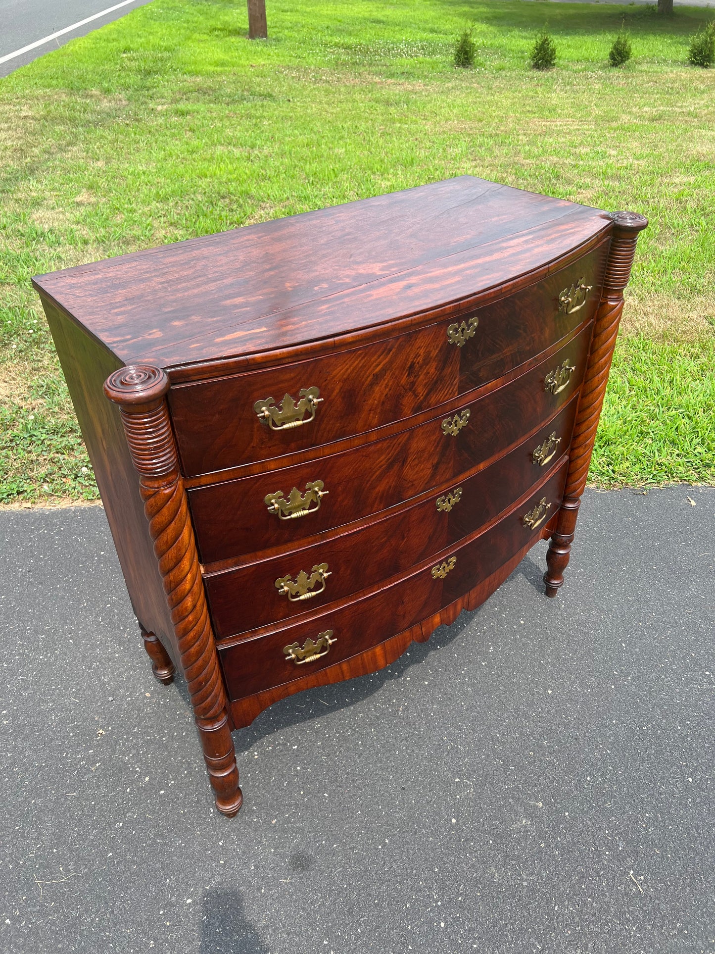 Fine Sheraton Mahogany Bowfront Four Drawer Chest c. 1830