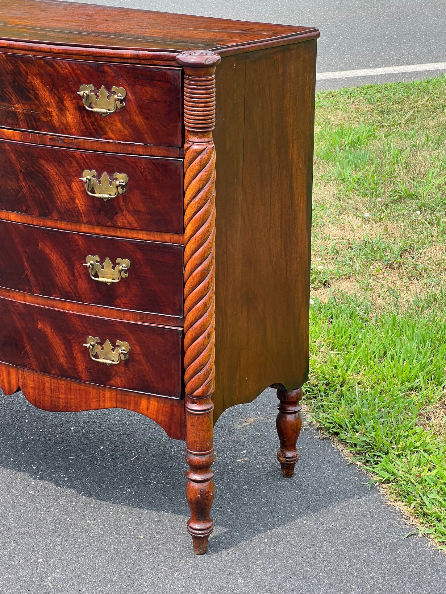 Fine Sheraton Mahogany Bowfront Four Drawer Chest c. 1830