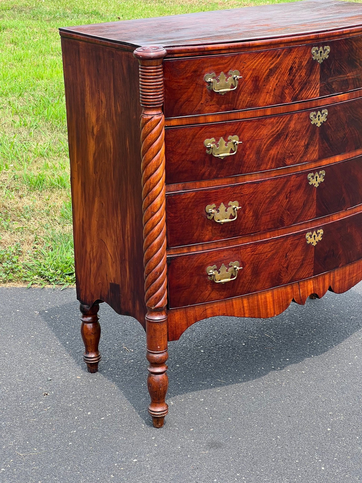 Fine Sheraton Mahogany Bowfront Four Drawer Chest c. 1830