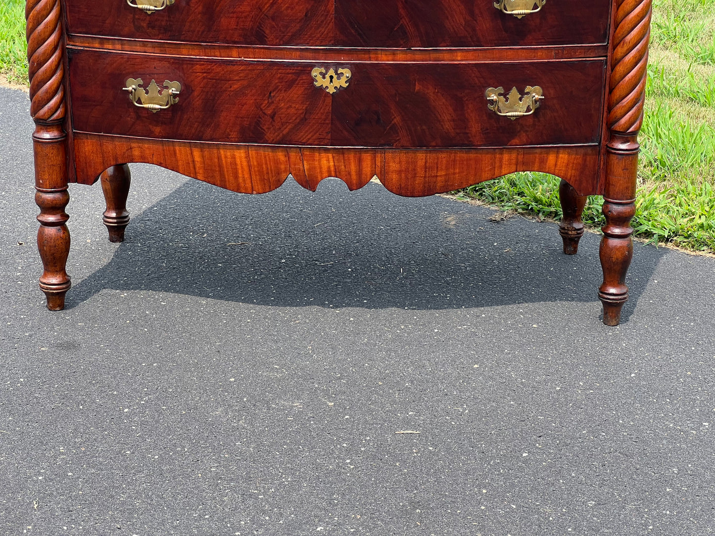 Fine Sheraton Mahogany Bowfront Four Drawer Chest c. 1830