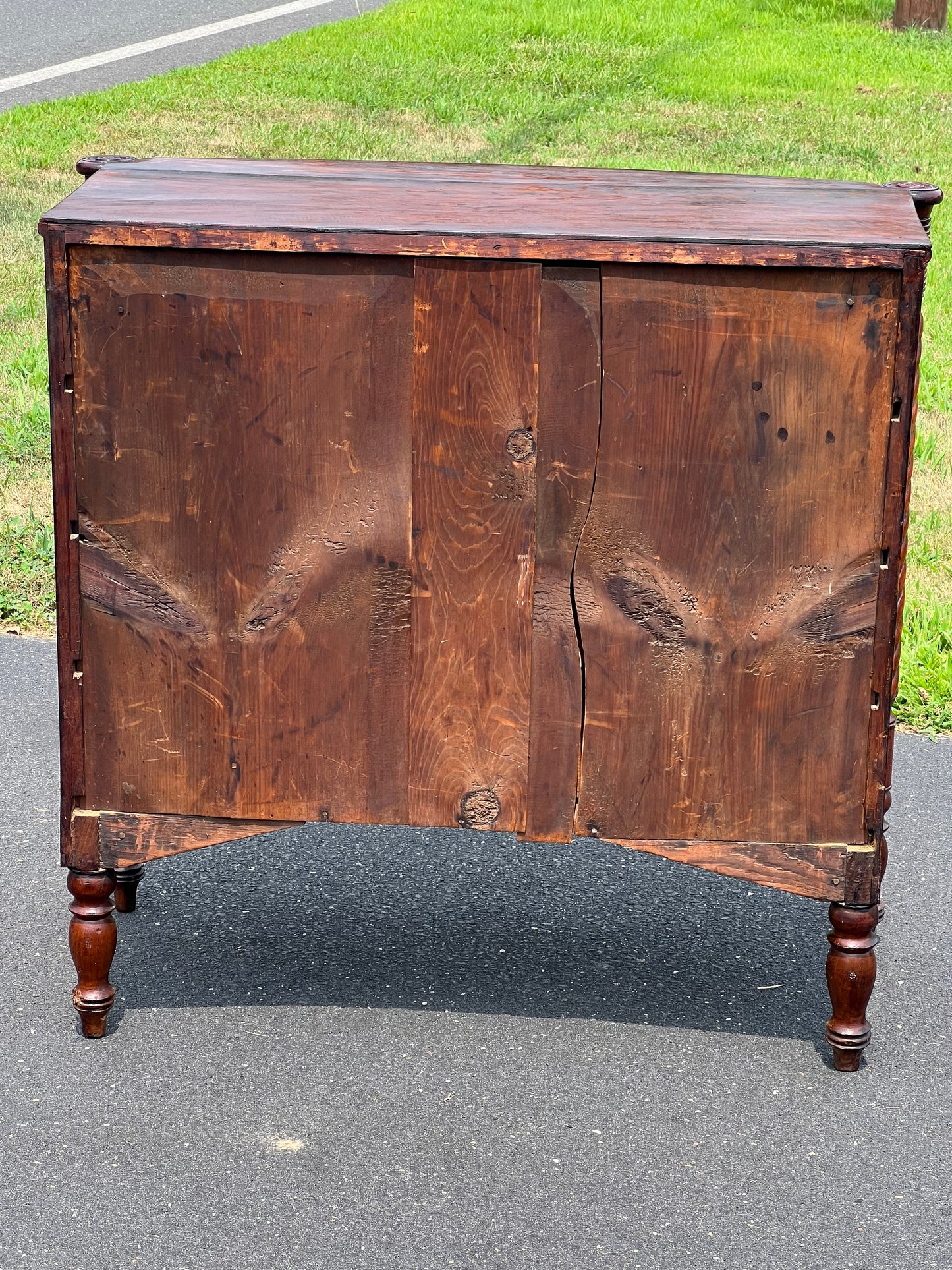 Fine Sheraton Mahogany Bowfront Four Drawer Chest c. 1830