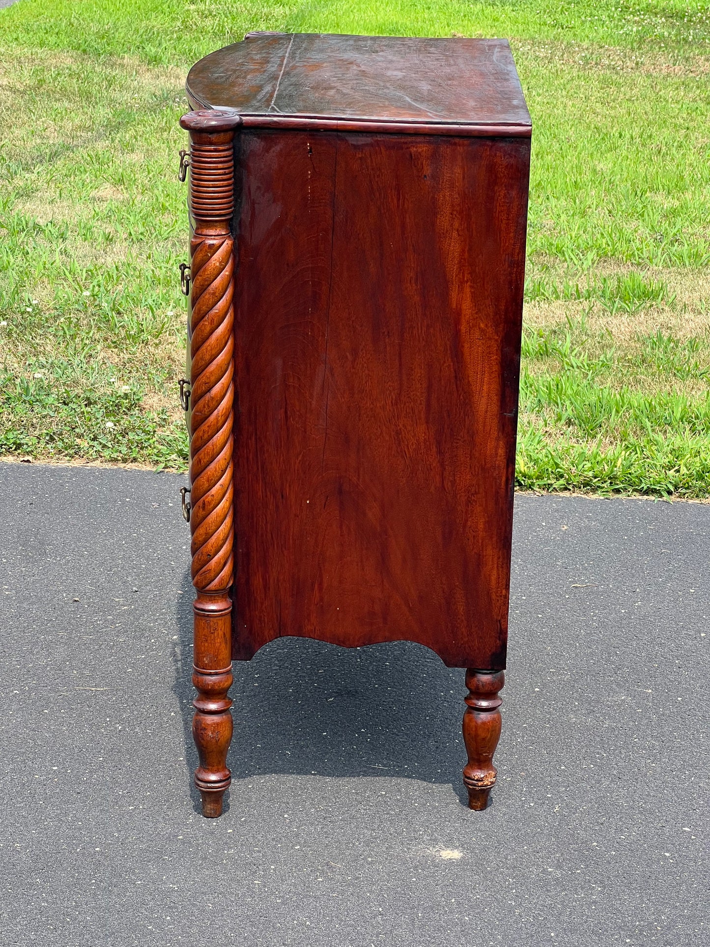 Fine Sheraton Mahogany Bowfront Four Drawer Chest c. 1830