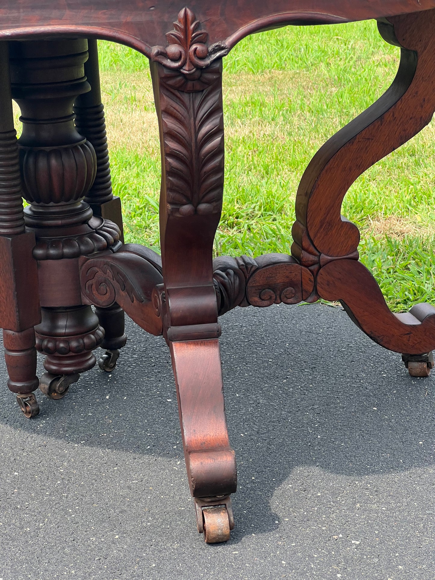 Great Antique Rococo Revival Solid Walnut Dining Table with Two Leaves