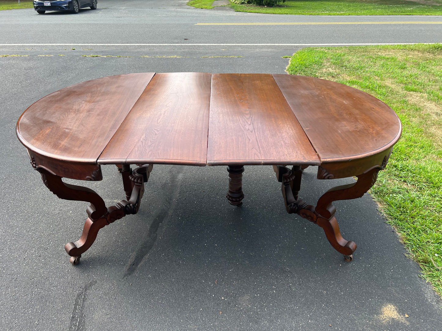 Great Antique Rococo Revival Solid Walnut Dining Table with Two Leaves