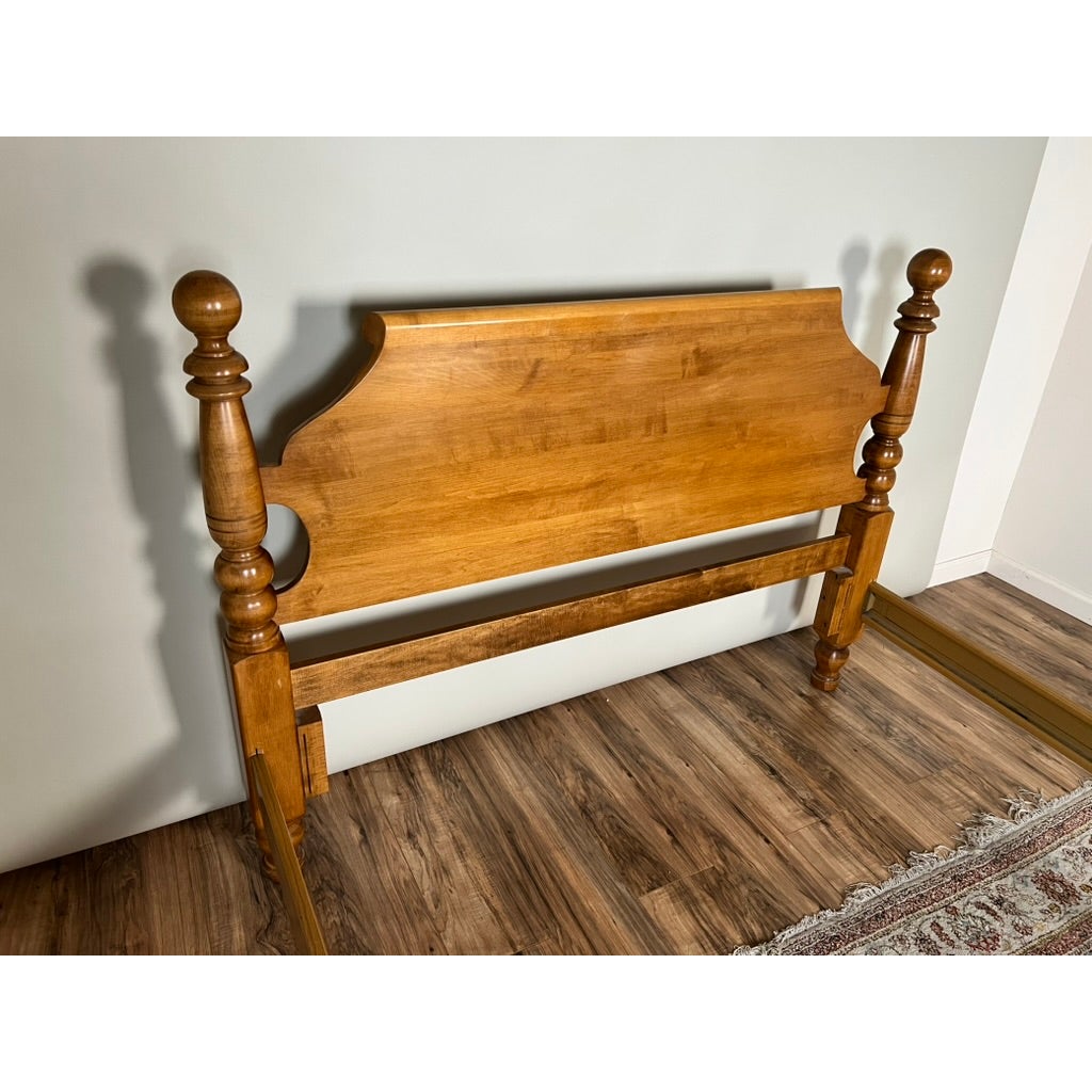 Vintage Rock Maple Cannonball Queen Size Bed featuring a wood American Colonial Revival headboard with tall, rounded finials on the corner posts.