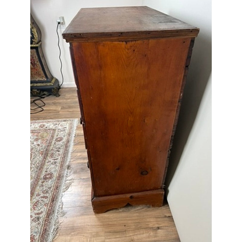 Late 18th century Chippendale pine blanket chest with bracket feet