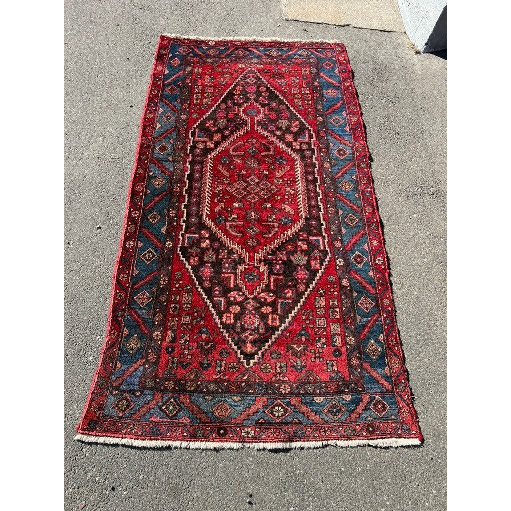 Vintage Tribal Shiraz Persian Area Rug 4’5 x 8’7