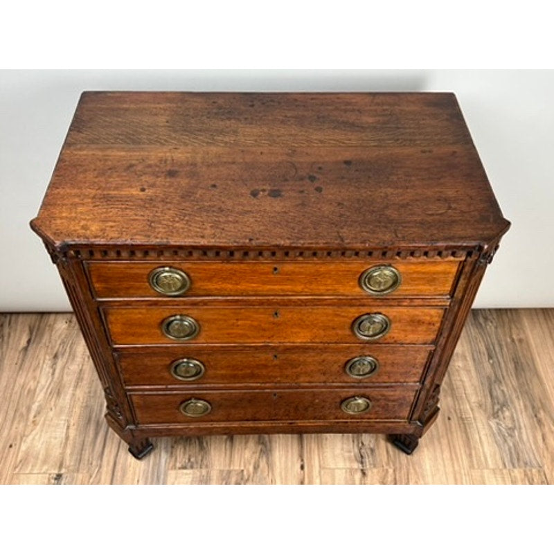 Top view of antique Louis XVI oak bachelors chest, late 18th century furniture
